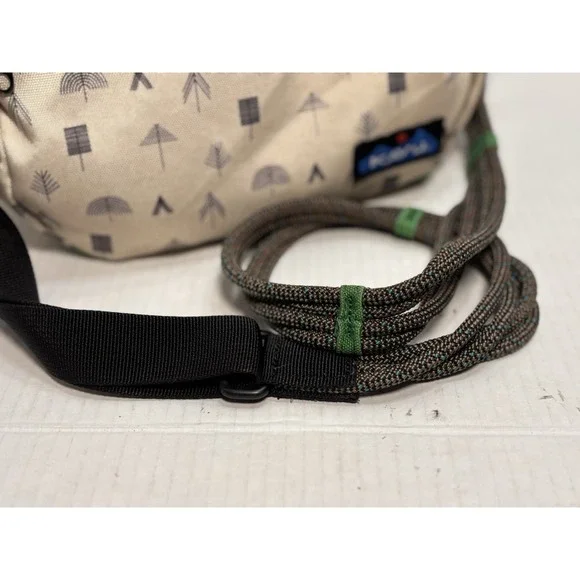 KAVU Keeper Crossbody Bag Tree Print Canvas Outdoor Hiking Travel Purse - Picture 3 of 9